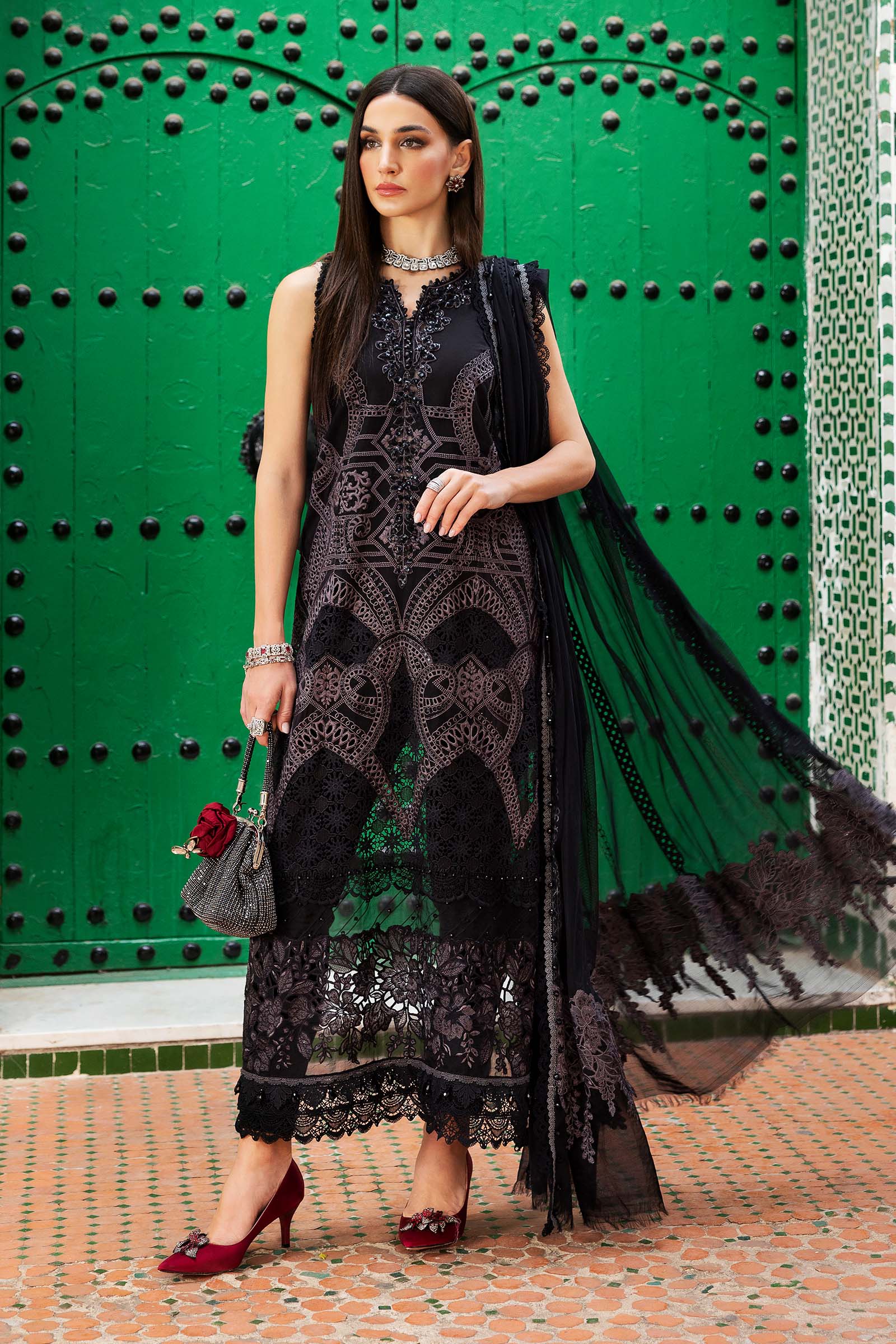 Maria B - D-2512-B 3 Piece Embroidered Lawn Suit XL / Lawn / Black Maria B - D-2512-B 3 Piece Embroidered Lawn Suit XL / Lawn / Black