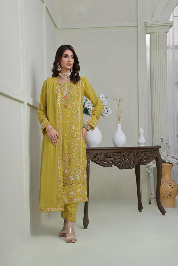 Yellow Pakistani Desinger Dresses Online in USA String & Thread Yellow Pakistani Desinger Dresses Online in USA String & Thread