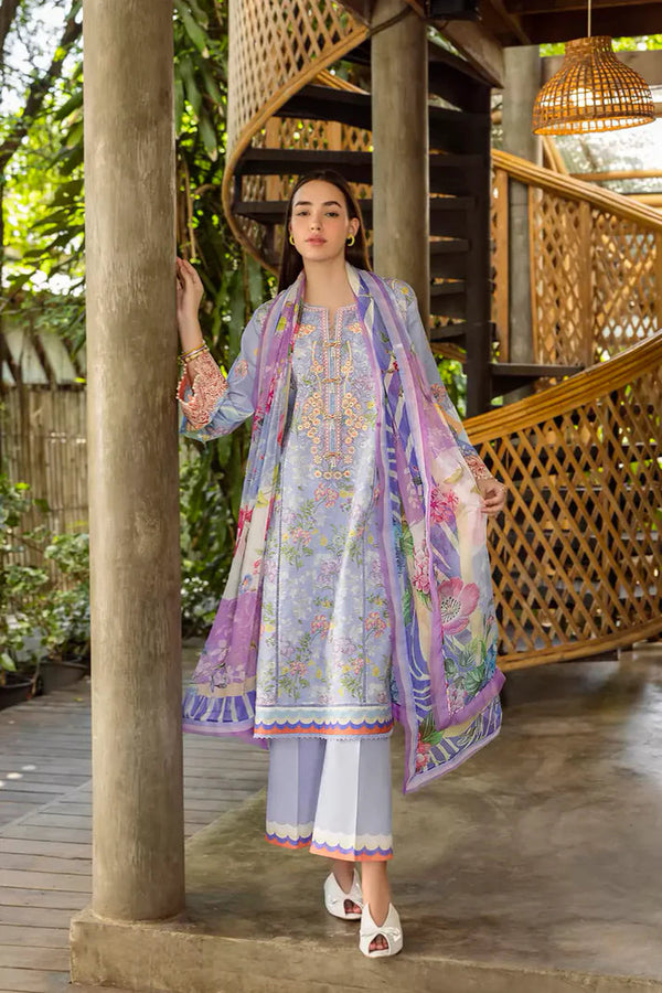 green emerald velvet dress Roohi Luxury Formal Collection '24 by Mushq main image 0
