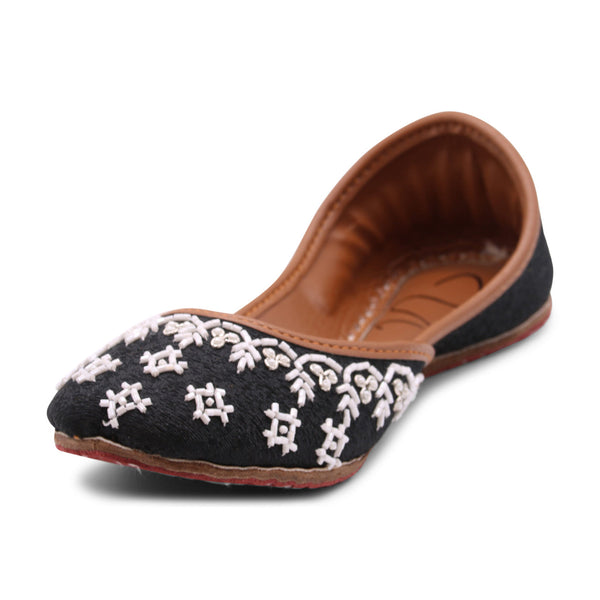 Roshan - Black Jutti