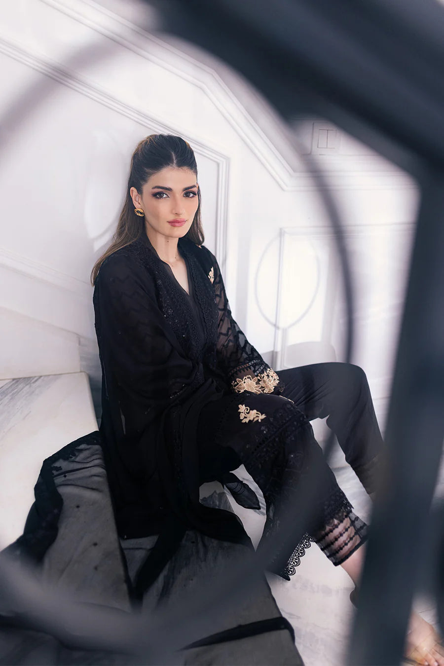 Azure - Cendre Muse – String & Thread