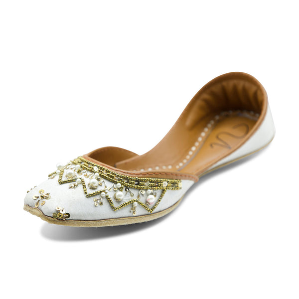 Shakti - White Jutti