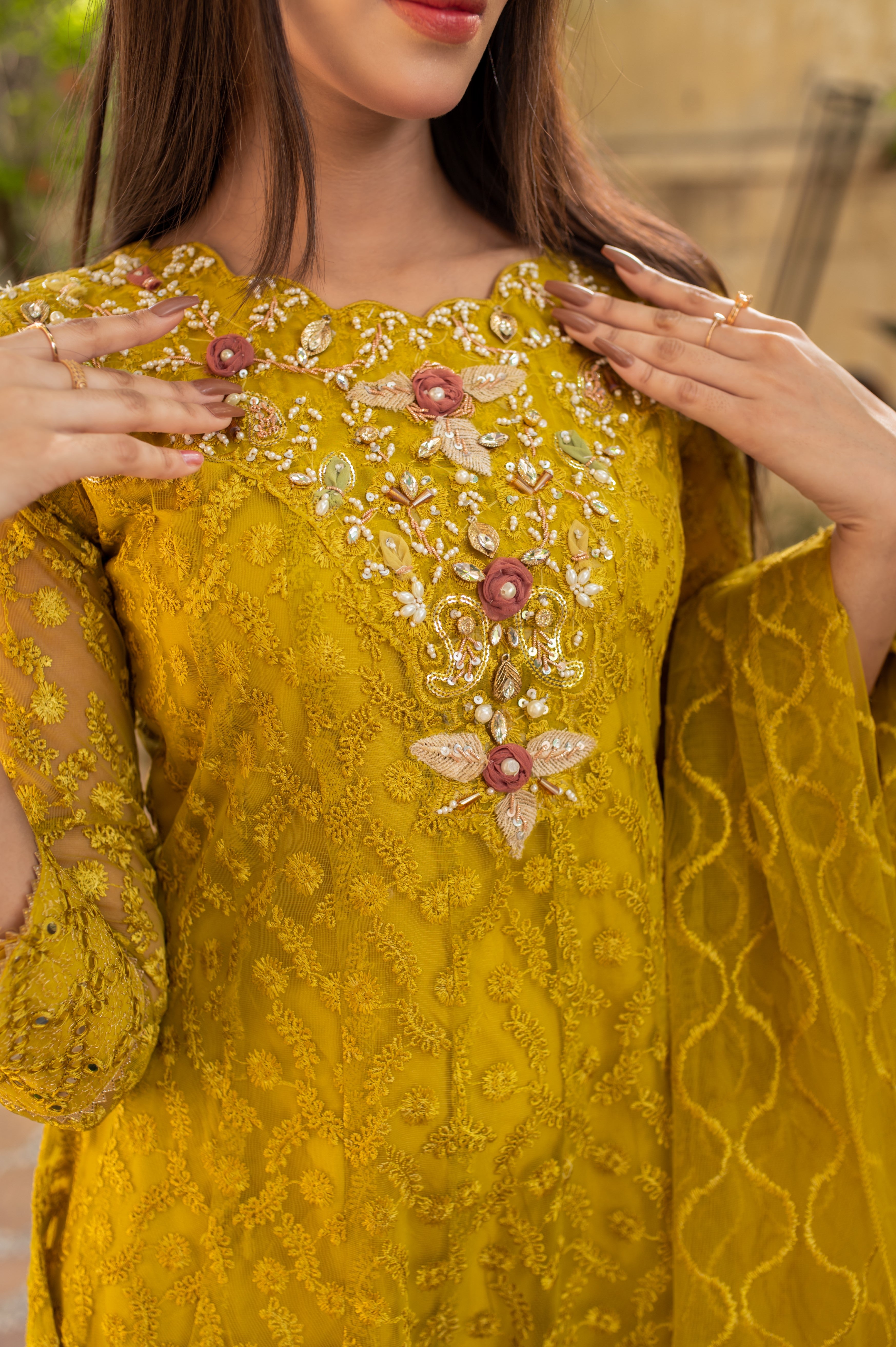 Mona - k-137-10082403 – String & Thread