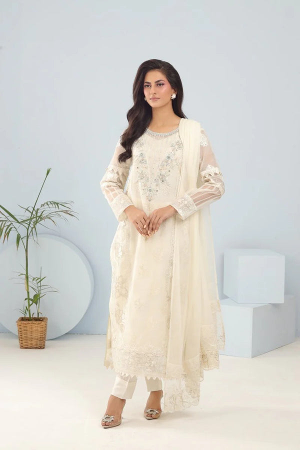 Pakistani Party Dresses Online At Best Price in USA String & Thread Pakistani Party Dresses Online At Best Price in USA String & Thread