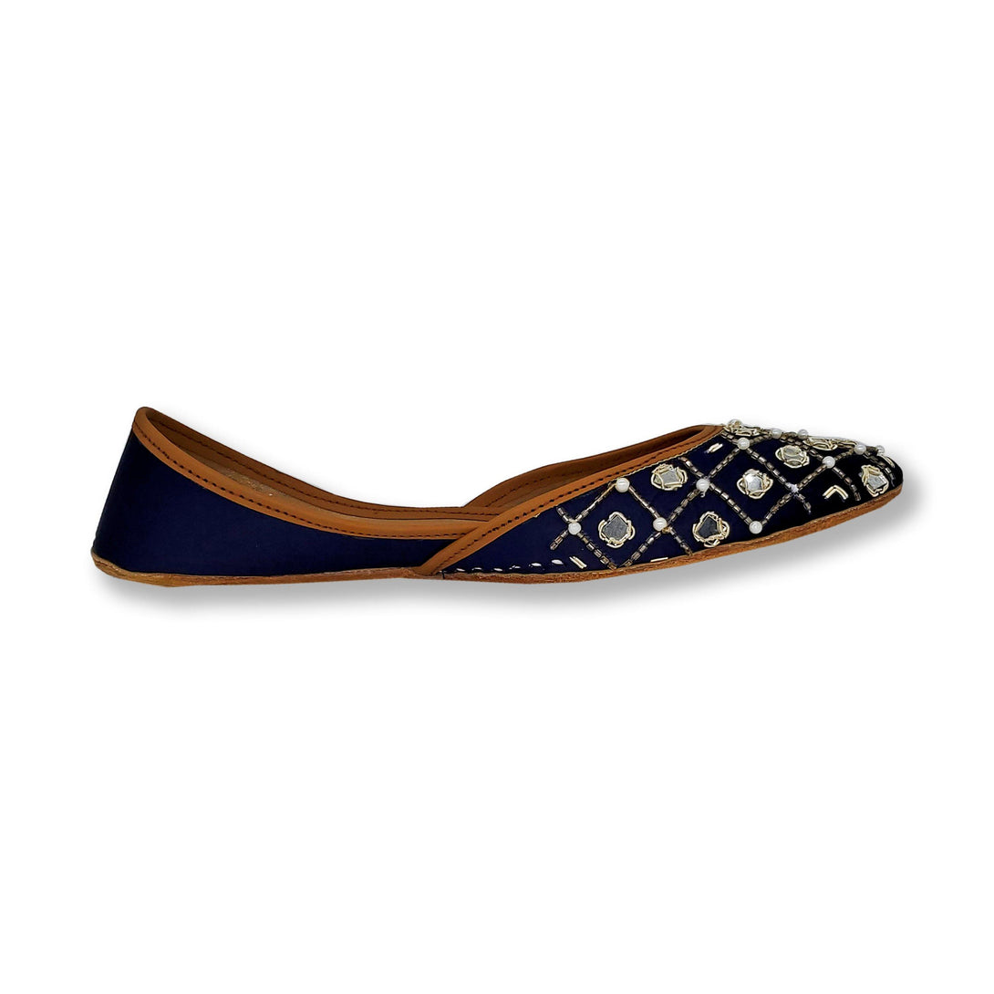 Khussa Pumps Women Shoes D11 - String & Thread